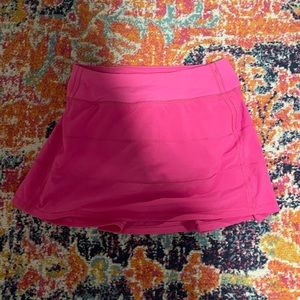 Pink lululemon skirt size 4 length tall
